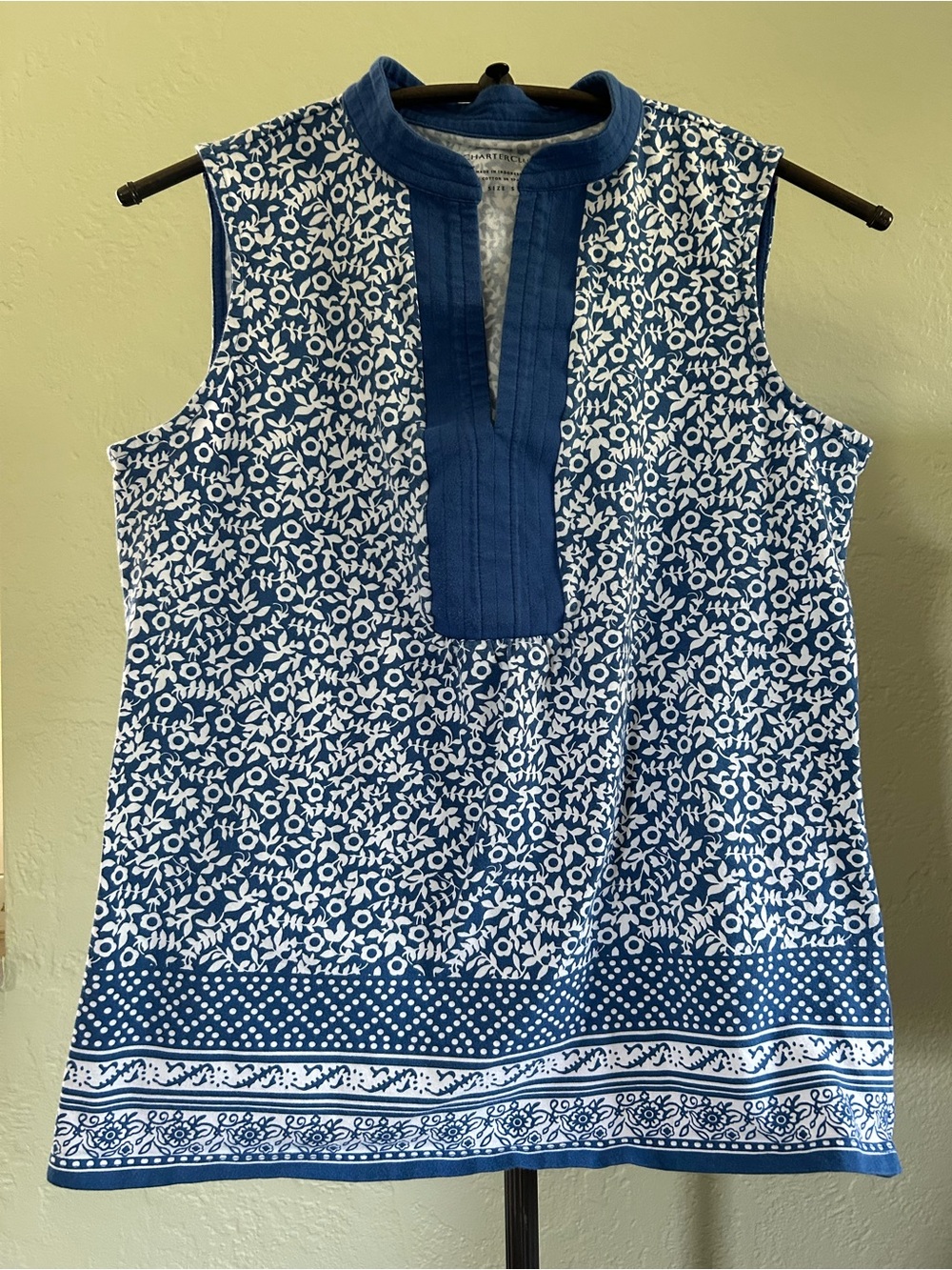 Charter Club Blue and White Sleeveless Floral Split-Neck Tunic S/M fit